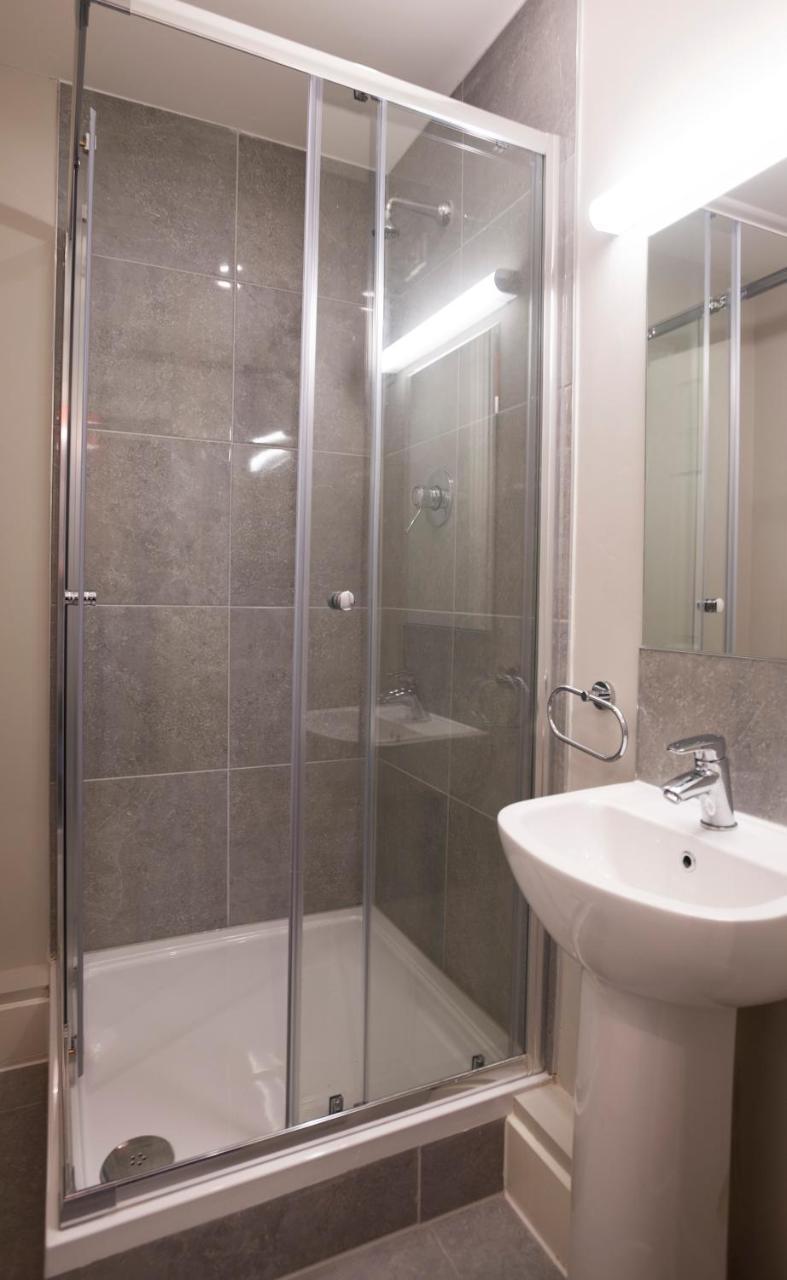 Three Bedroom - Edward Square Apartment Galway